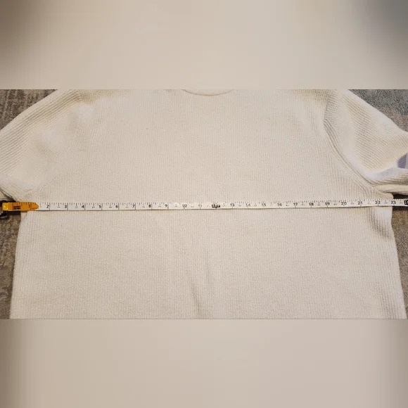 Men's Vuori Midweight Rib Sweater. Ivory. Size M. EUC